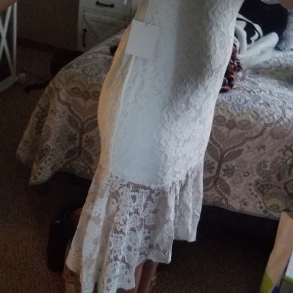 New with tags Lulu dress size Small - Picture 3 of 4